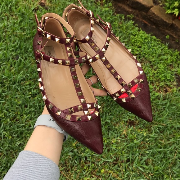 valentino rockstud burgundy